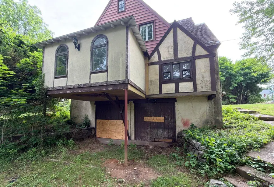 53 Robinson Avenue, Glen Cove, NY 11542 - #2