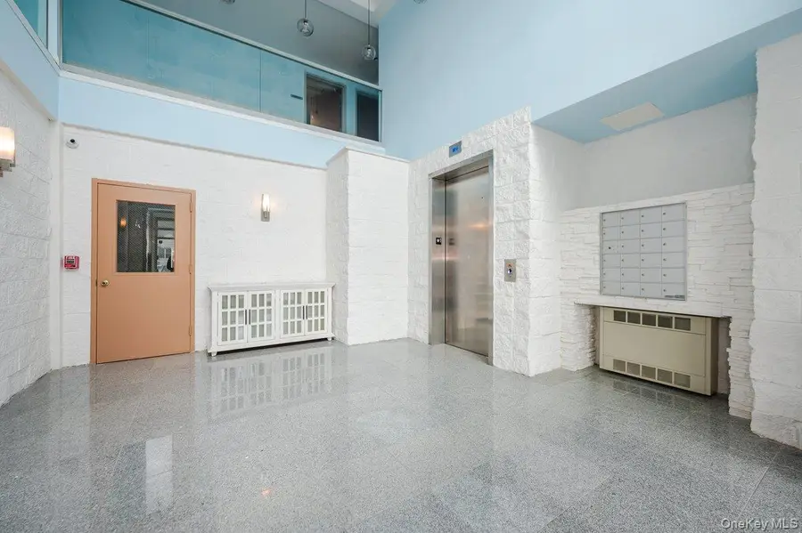 661 W Broadway #402, Long Beach, NY 11561 - #2