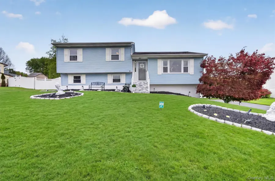 7 Pembroke Road, Washingtonville, NY 10992 - #3
