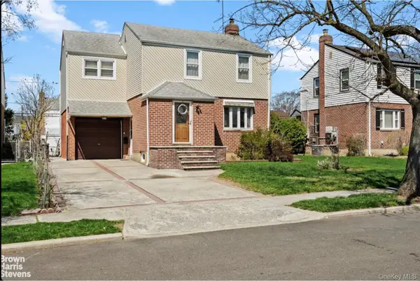 96 Nassau Street, Elmont, NY 11003