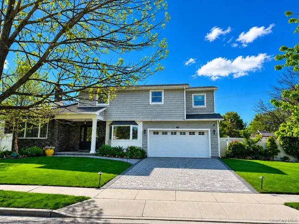 4 Sagamore Way S, Jericho, NY 11753
