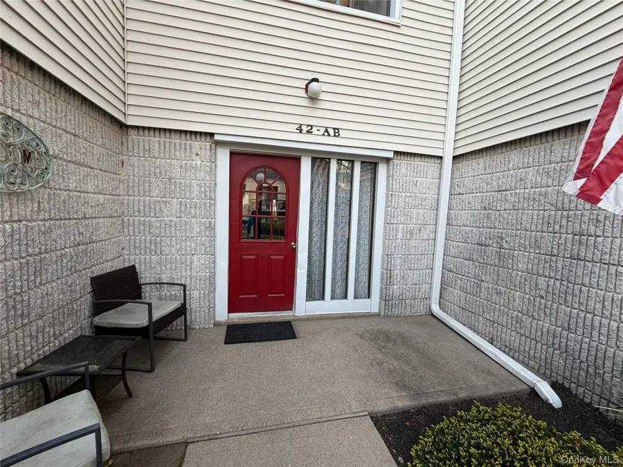 42 Richmond Boulevard #1B, Ronkonkoma, NY 11779 - #2