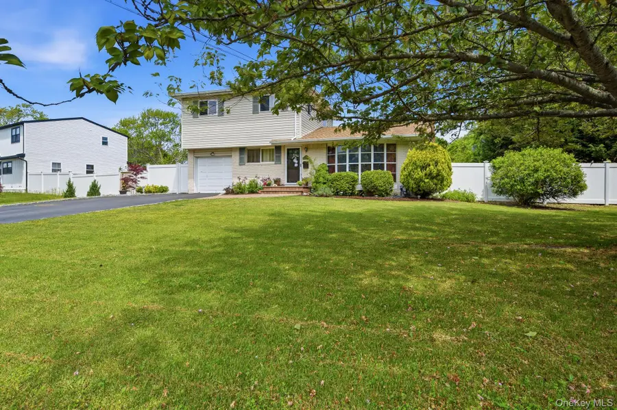 23 Riverdale Drive, Oakdale, NY 11769 - #2