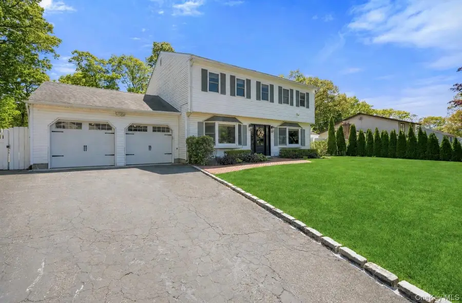 8 Russet Lane, Lake Grove, NY 11755 - #2