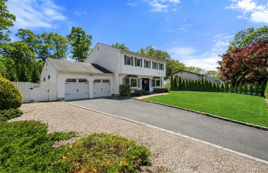 8 Russet Lane, Lake Grove, NY 11755 - #3