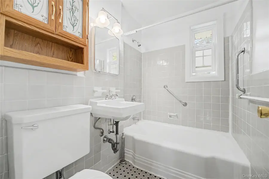 226-29 Kingsbury Avenue #B, Bayside, NY 11364 - #3