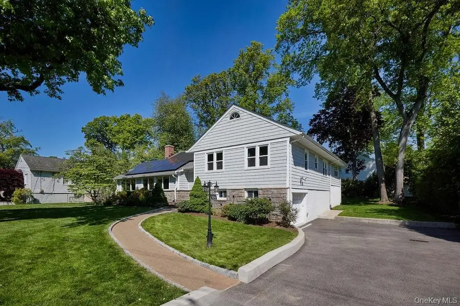304 Surrey Drive, New Rochelle, NY 10804 - #2