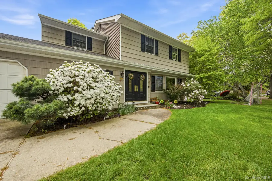 6 Frost Pond Road, Greenlawn, NY 11740 - #2