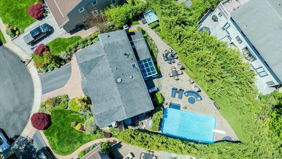 2539 Bradley Court, Merrick, NY 11566 - #2