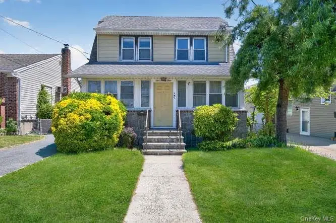 191 Rockaway Parkway, Valley Stream, NY 11580 - #1