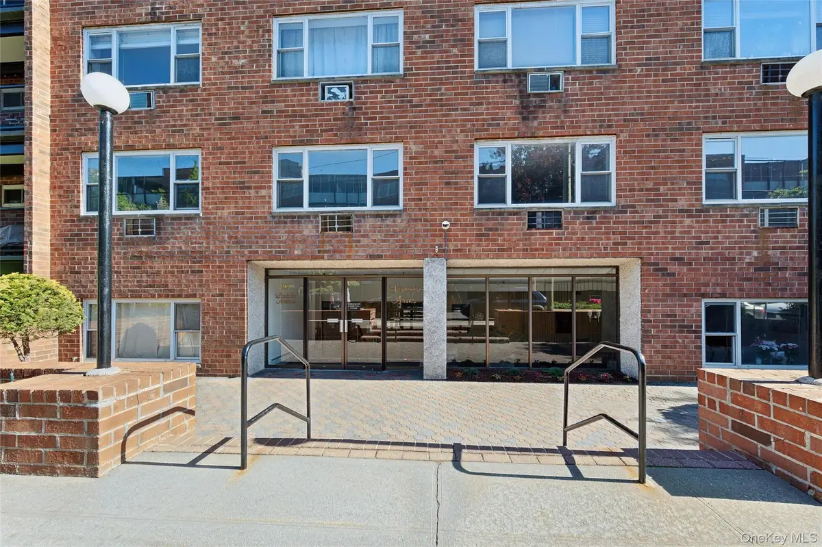 101 Lincoln Avenue #4h, Mineola, NY 11501 - #1