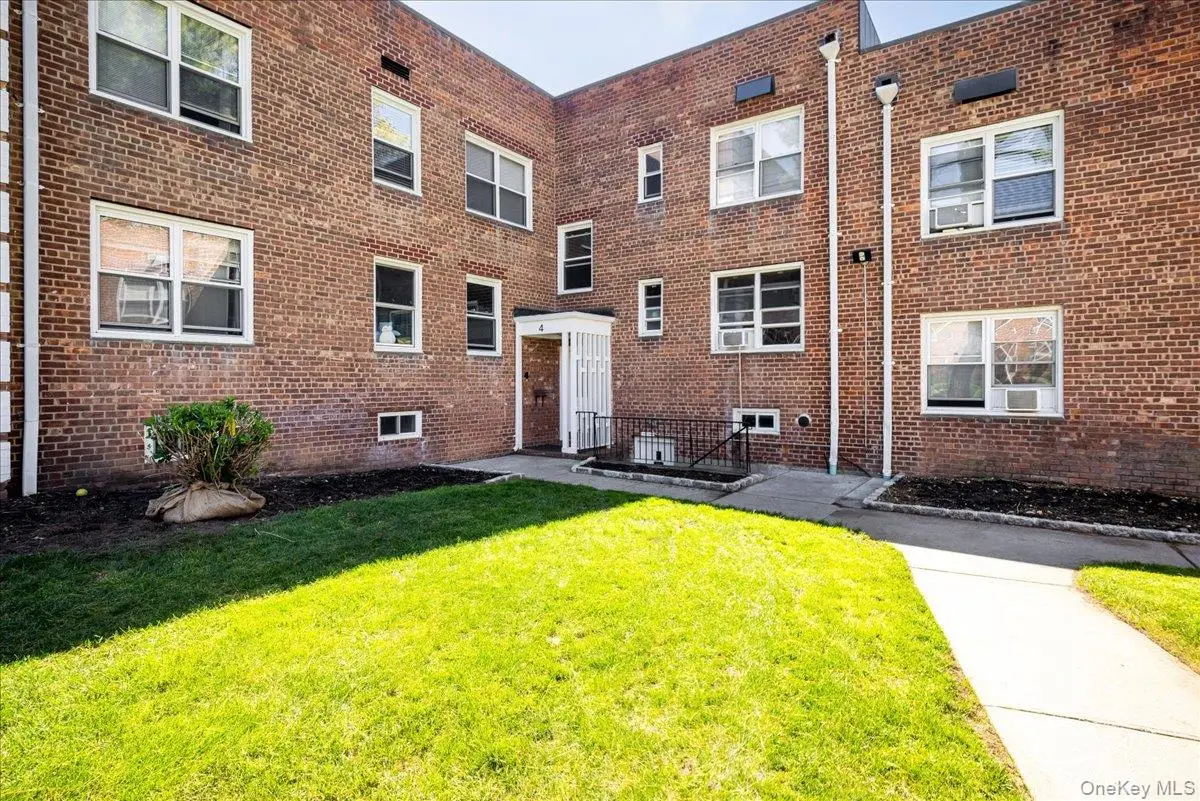 4 Edwards #2F, Roslyn Heights, NY 11577 - #1