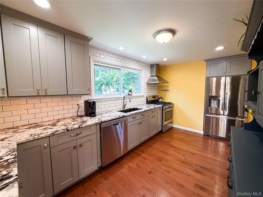 23 Caywood Place, Hyde Park, NY 12538 - #3