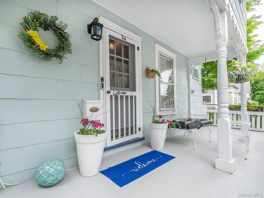 24 Maple Avenue, Sea Cliff, NY 11579 - #2