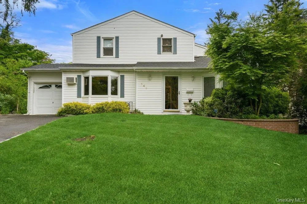 149 Princeton Street, Roslyn Heights, NY 11577 - #1
