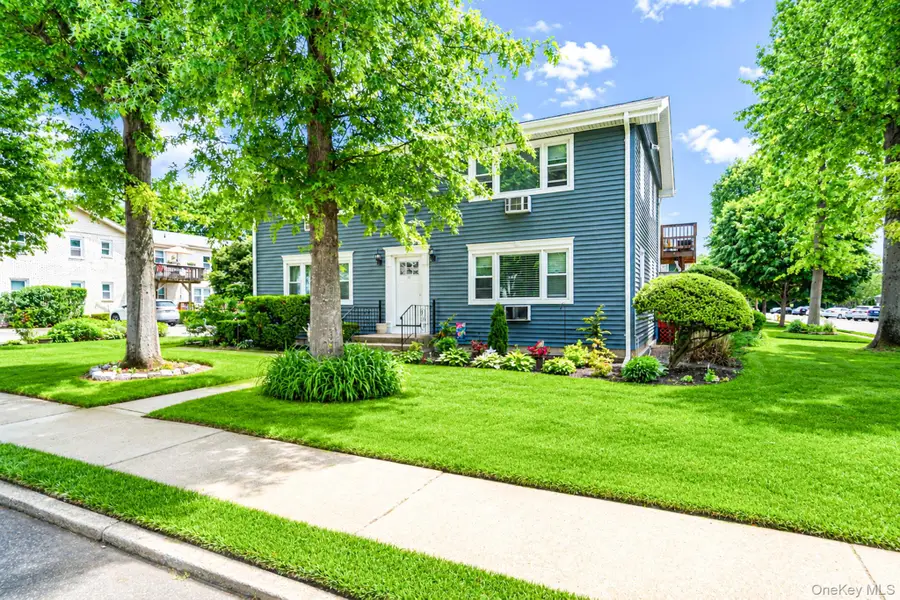 11 Toehee Place #2B, Islip, NY 11715 - #2