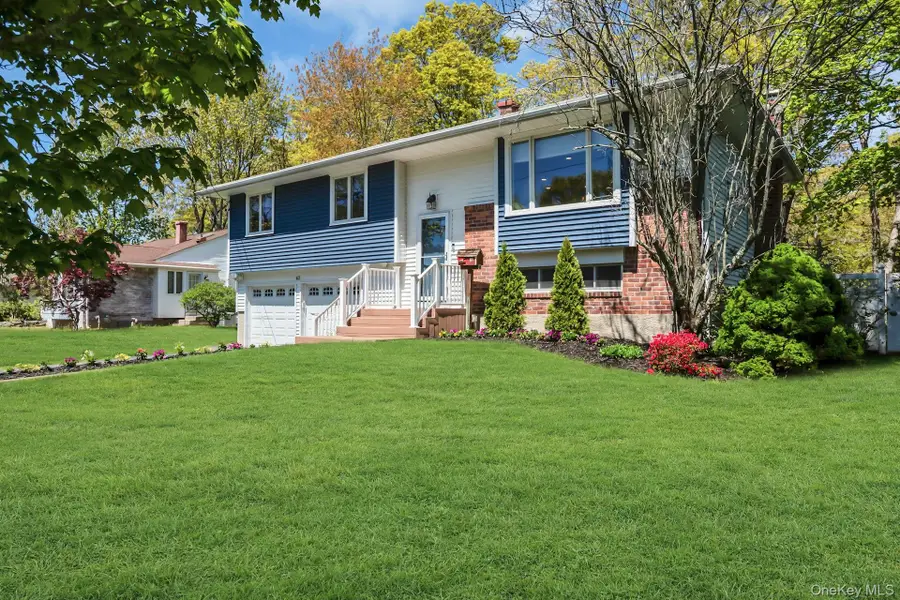 62 Craig Road, Islip Terrace, NY 11752 - #3