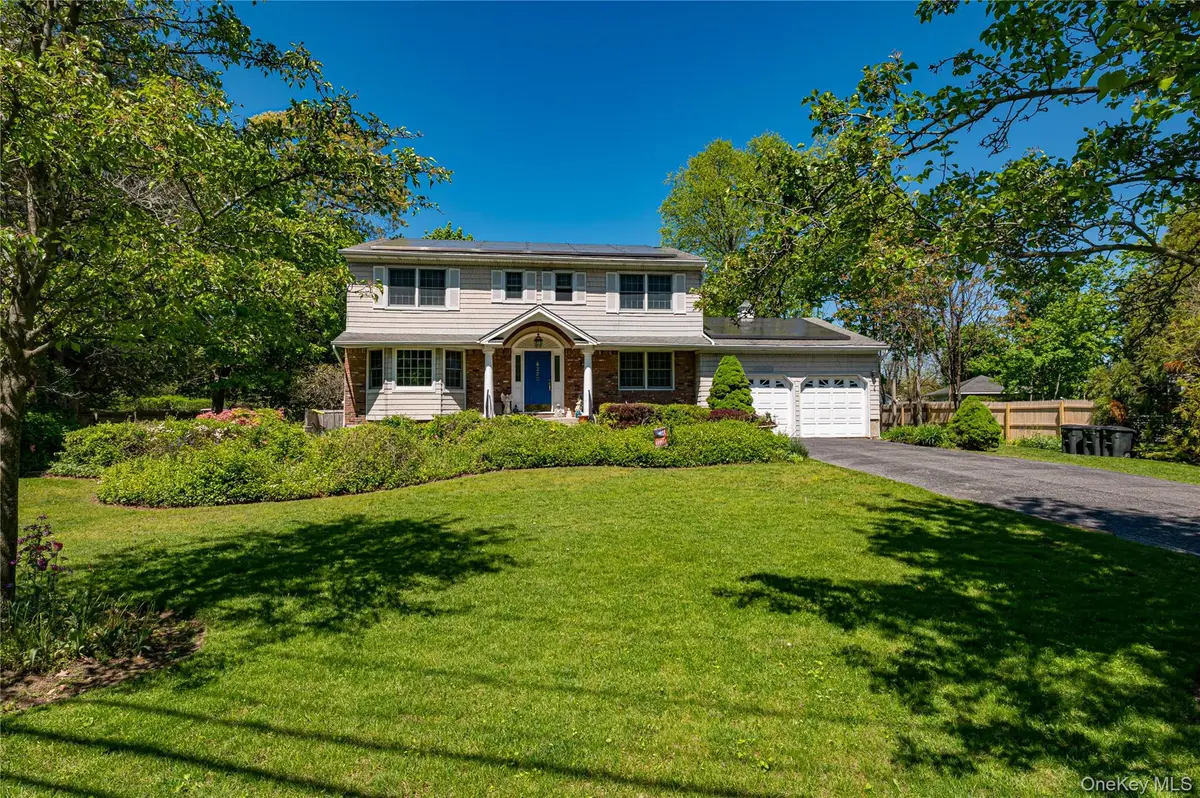 220 Windsor Avenue, Brightwaters, NY 11718 - #1