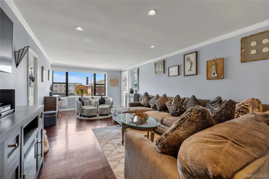 333 E Broadway #1D, Long Beach, NY 11561 - #2