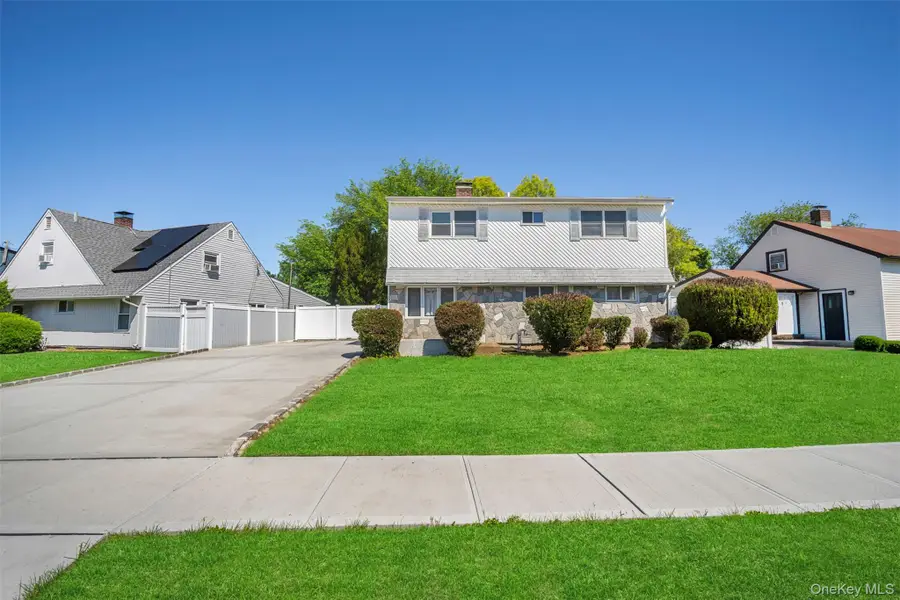13 Squirrel Lane, Levittown, NY 11756 - #3