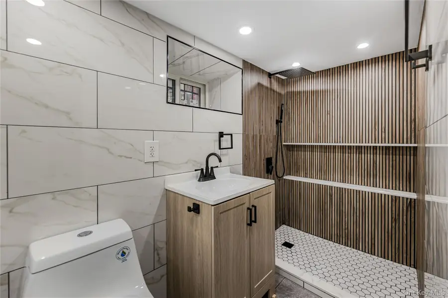 2881 Roberts Avenue, Bronx, NY 10461 - #3