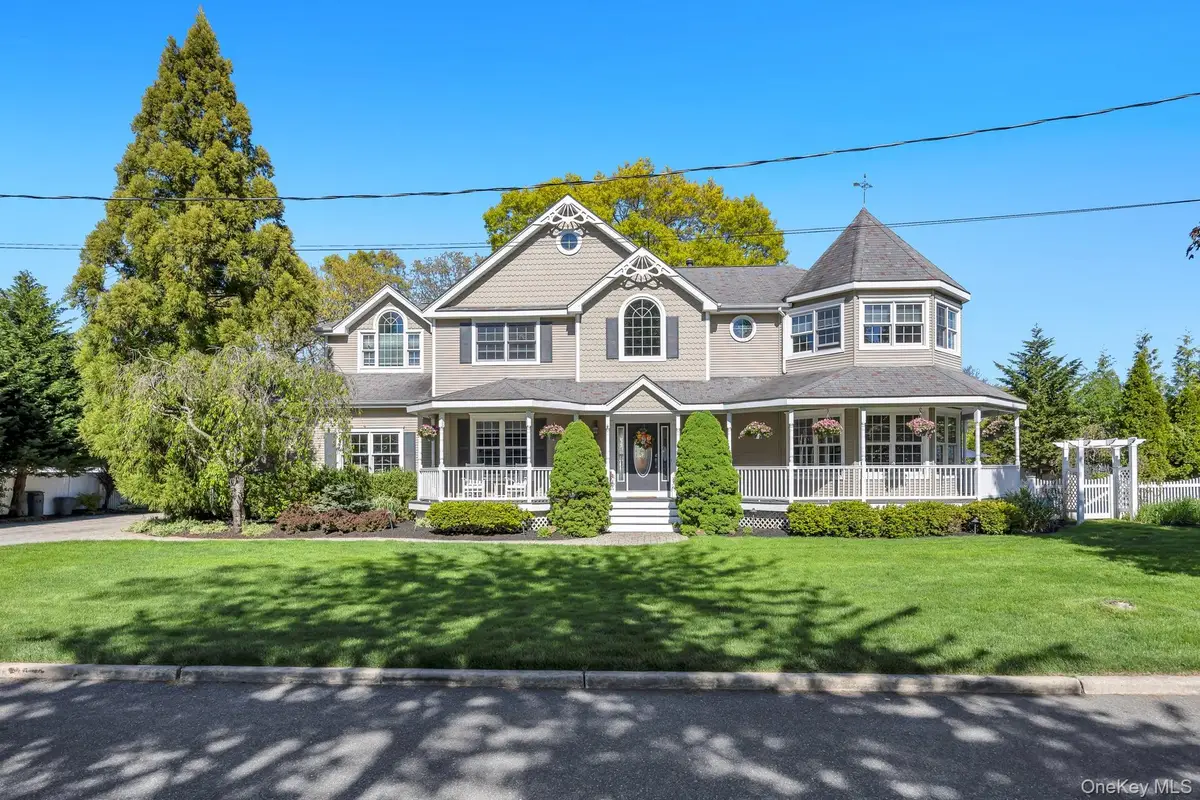 19 Dorothy Street, Nesconset, NY 11767 - #1