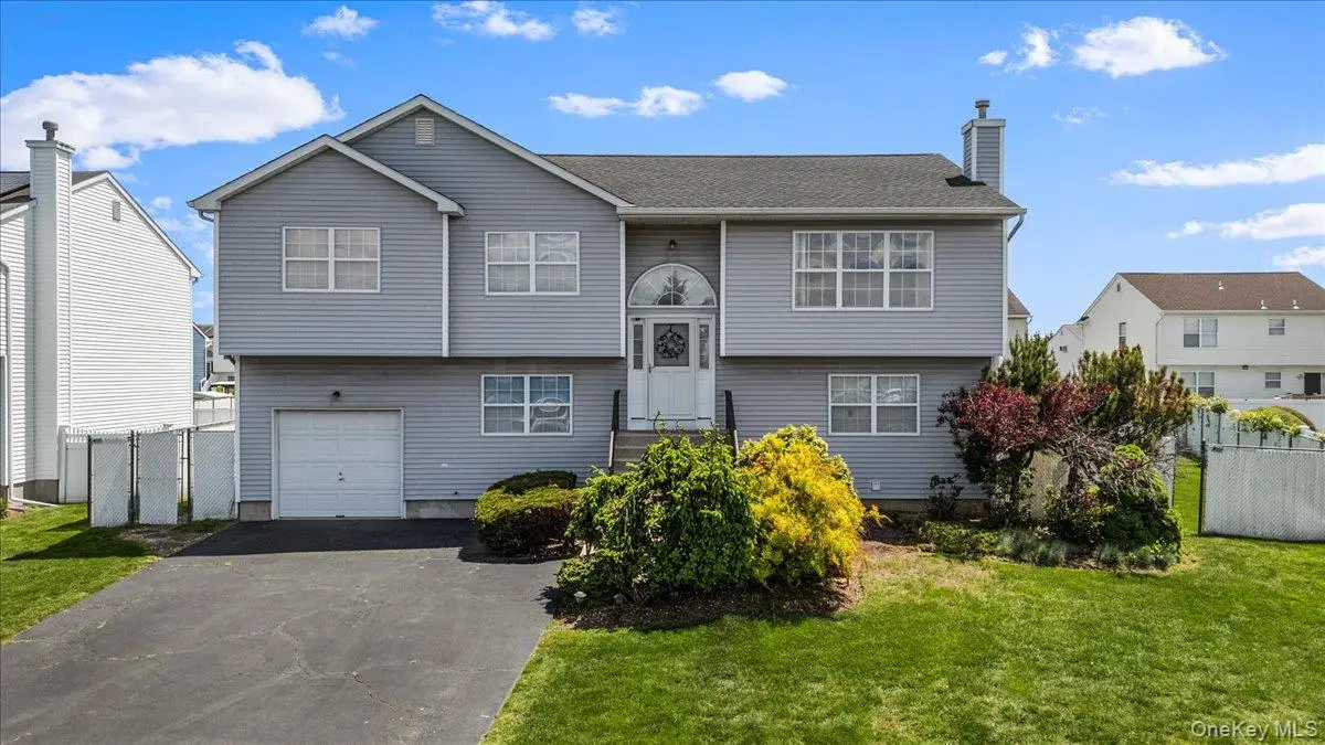 103 Clifton Court, Farmingdale, NY 11735 - #1