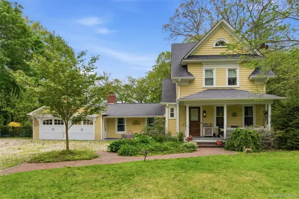 32 Timberline Drive, Huntington, NY 11743