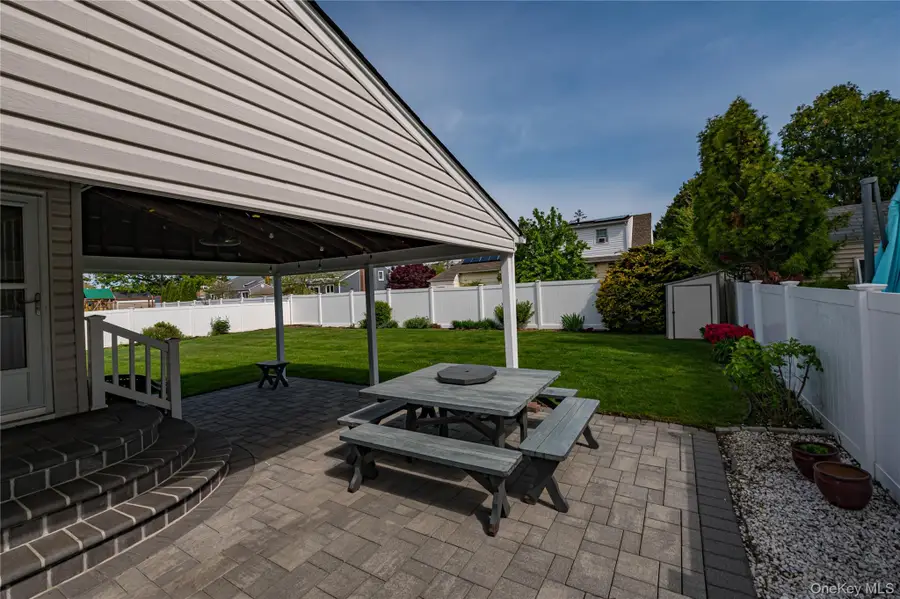 255 N Albany Avenue, Massapequa, NY 11758 - #3