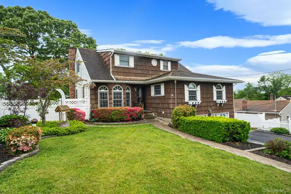 16 Carston Street, Selden, NY 11784