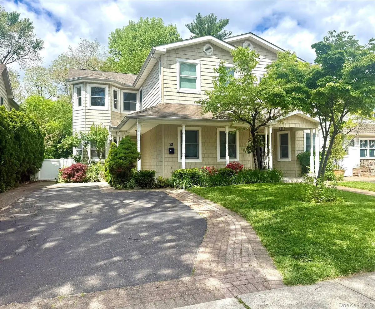21 Marwood Road N, Port Washington, NY 11050 - #1