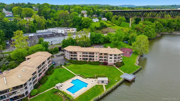 2 Park Place #C3E, Newburgh, NY 12550