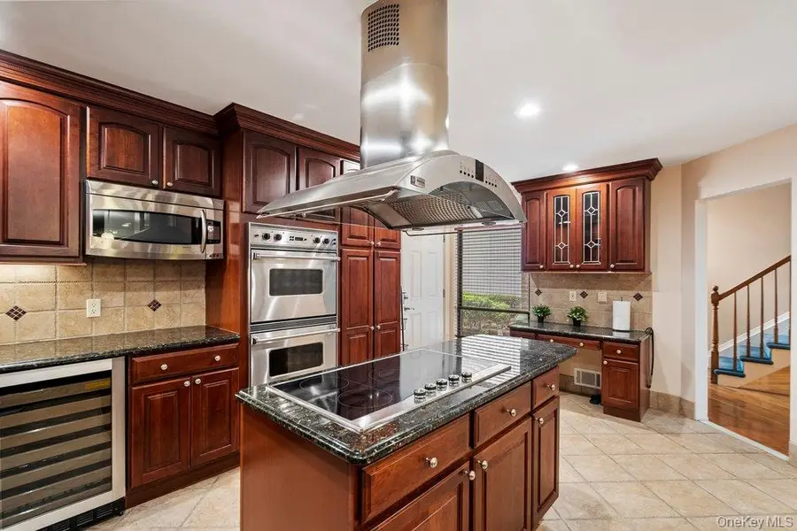 109 Foxwood Drive, Jericho, NY 11753 - #2