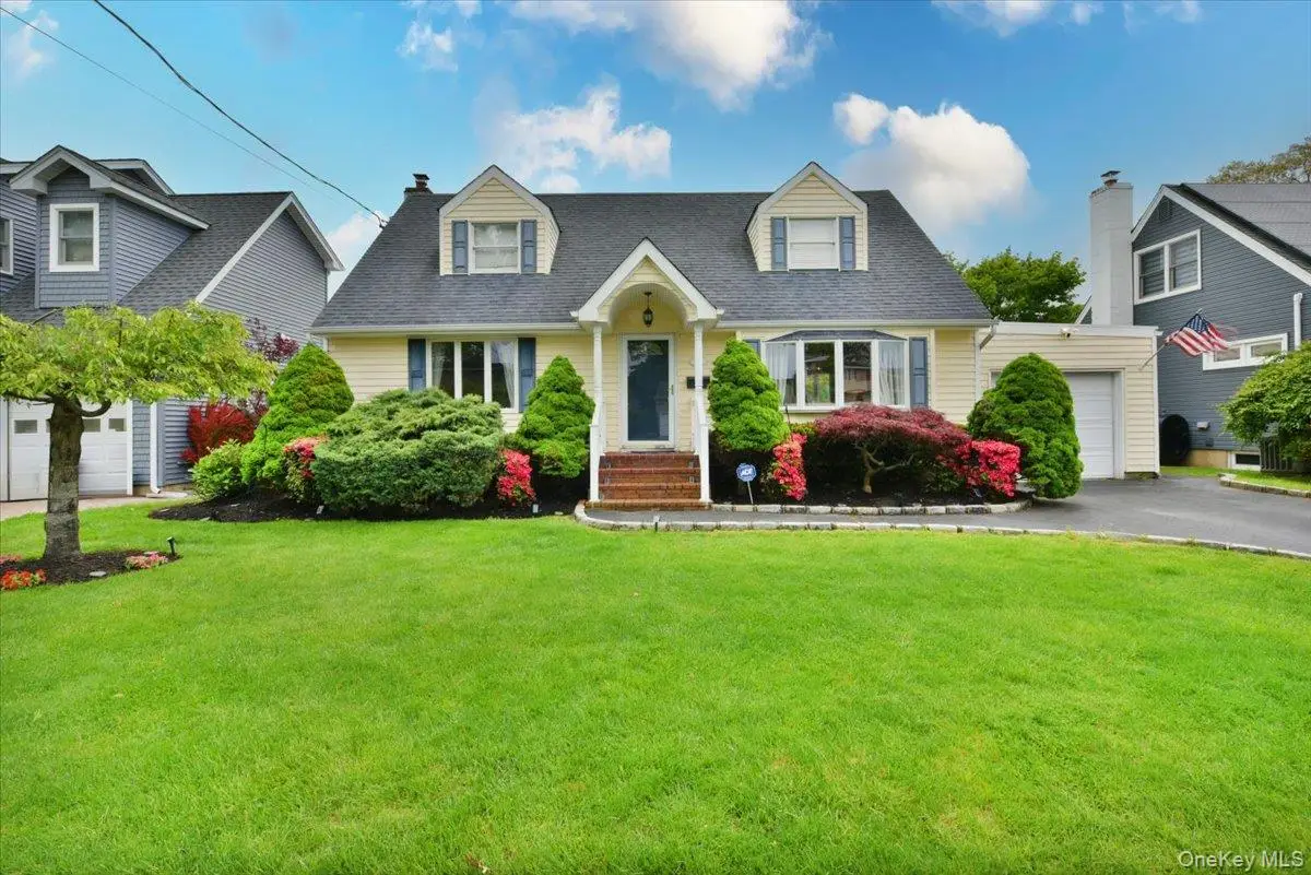 287 Charles Avenue, Massapequa Park, NY 11762 - #1