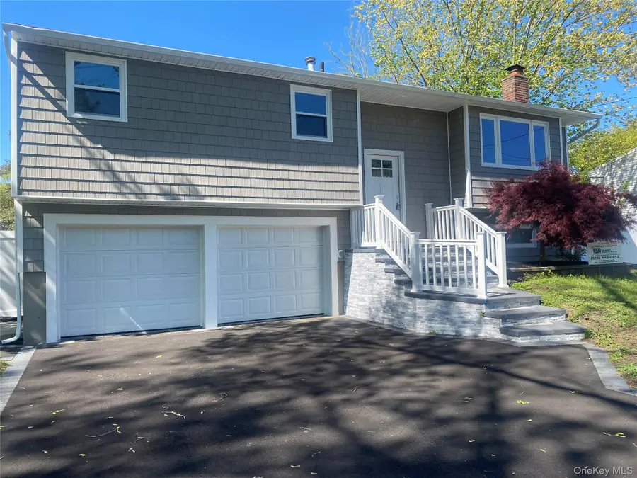 17 Berkeley Avenue, Selden, NY 11784 - #2