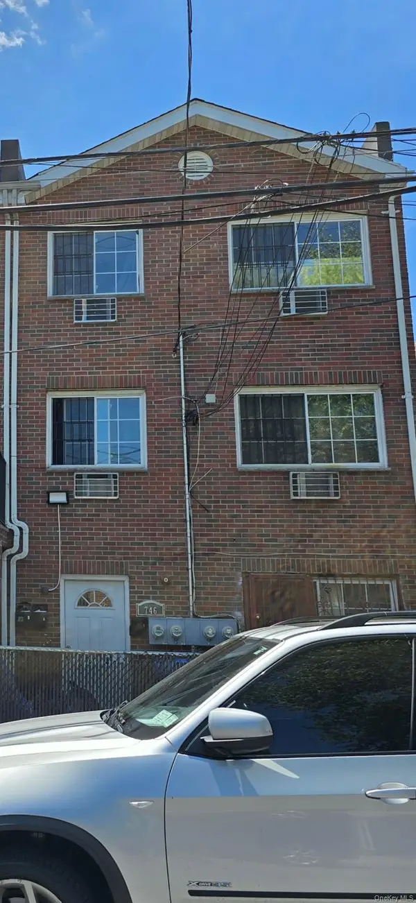 746 E 227th Street, Bronx, NY 10466