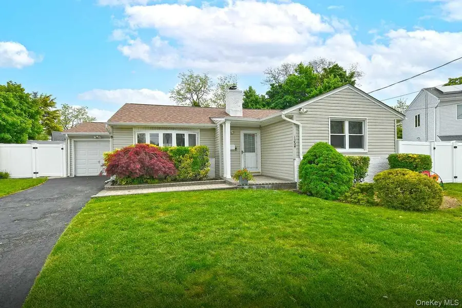 1254 Parkwood Drive, Merrick, NY 11566 - #3