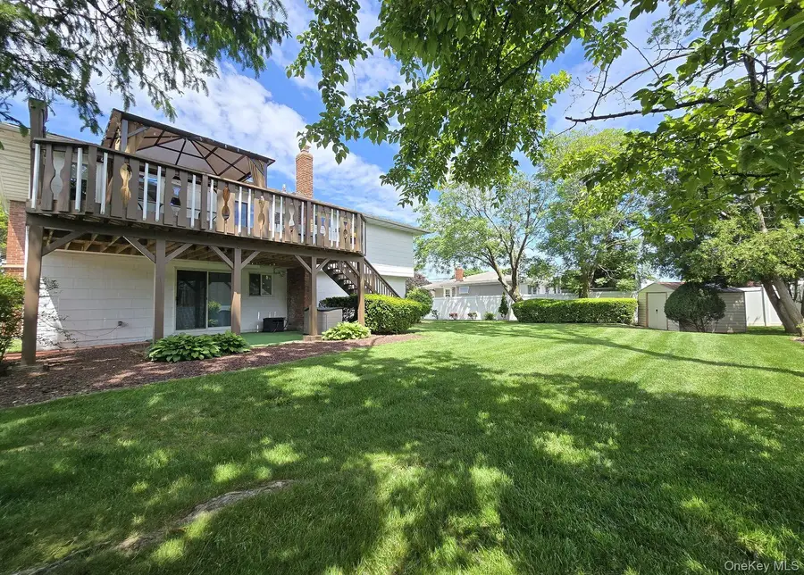 15 6th Avenue, Farmingdale, NY 11735 - #2
