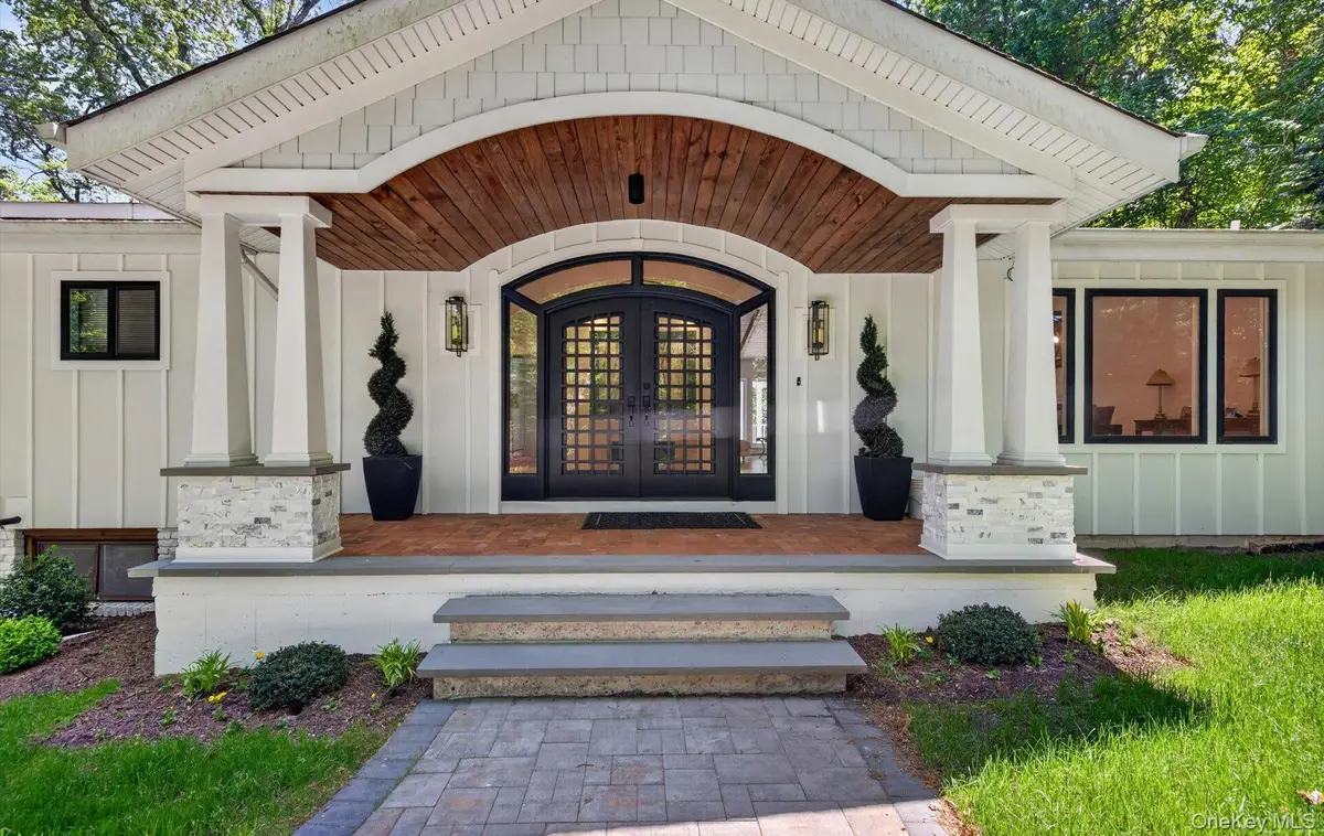 18 W Mall Drive, Huntington, NY 11743 - #1