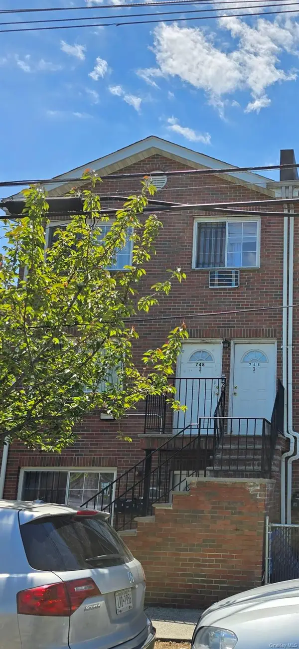 748 E 227th Street, Bronx, NY 10466