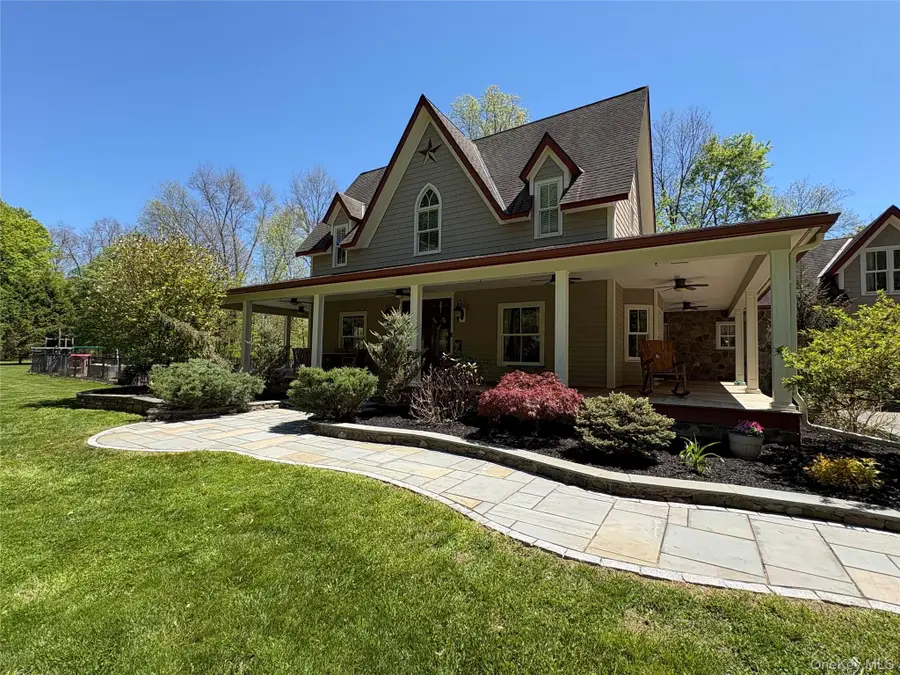 34 Sycamore Drive, Wallkill, NY 12589 - #2