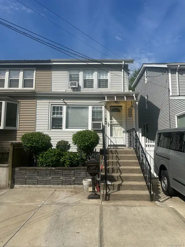 40-08 247th Street, Little Neck, NY 11363