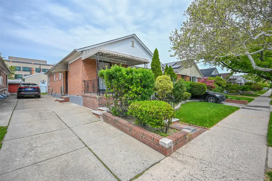 64-50 Utopia Parkway, Fresh Meadows, NY 11365 - #2