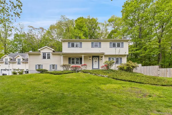 2 Watergate Drive, Amawalk, NY 10501