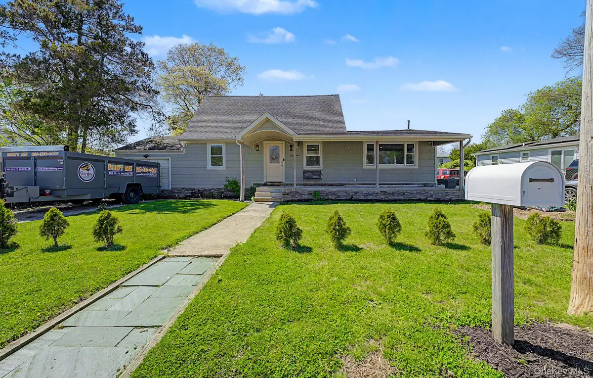 15 Johnson Street, Amityville, NY 11701 - #1