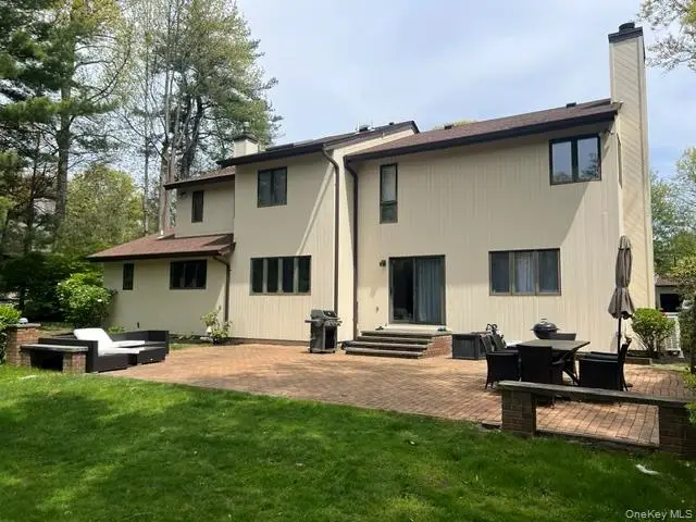 8 Bolton Drive, Manhasset, NY 11030 - #2