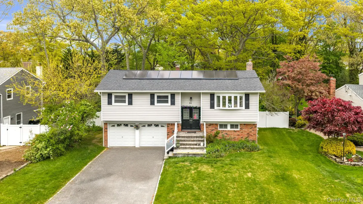 35 Arline Lane, East Islip, NY 11730 - #1