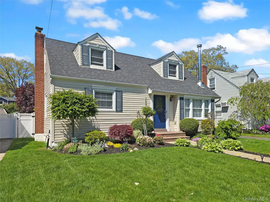 188 Elsie Avenue, Merrick, NY 11566 - #3