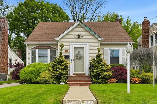257 Jefferson Street, Franklin Square, NY 11010