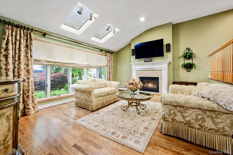 2119 Oliver Way, Merrick, NY 11566 - #2